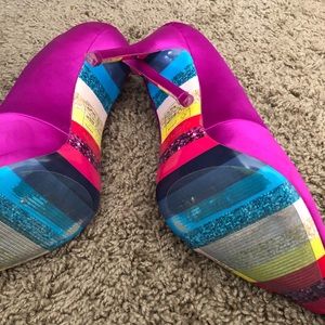 Aldo Shoes - Aldo fuchsia heels Aldo Shoes - Aldo fuchsia heels